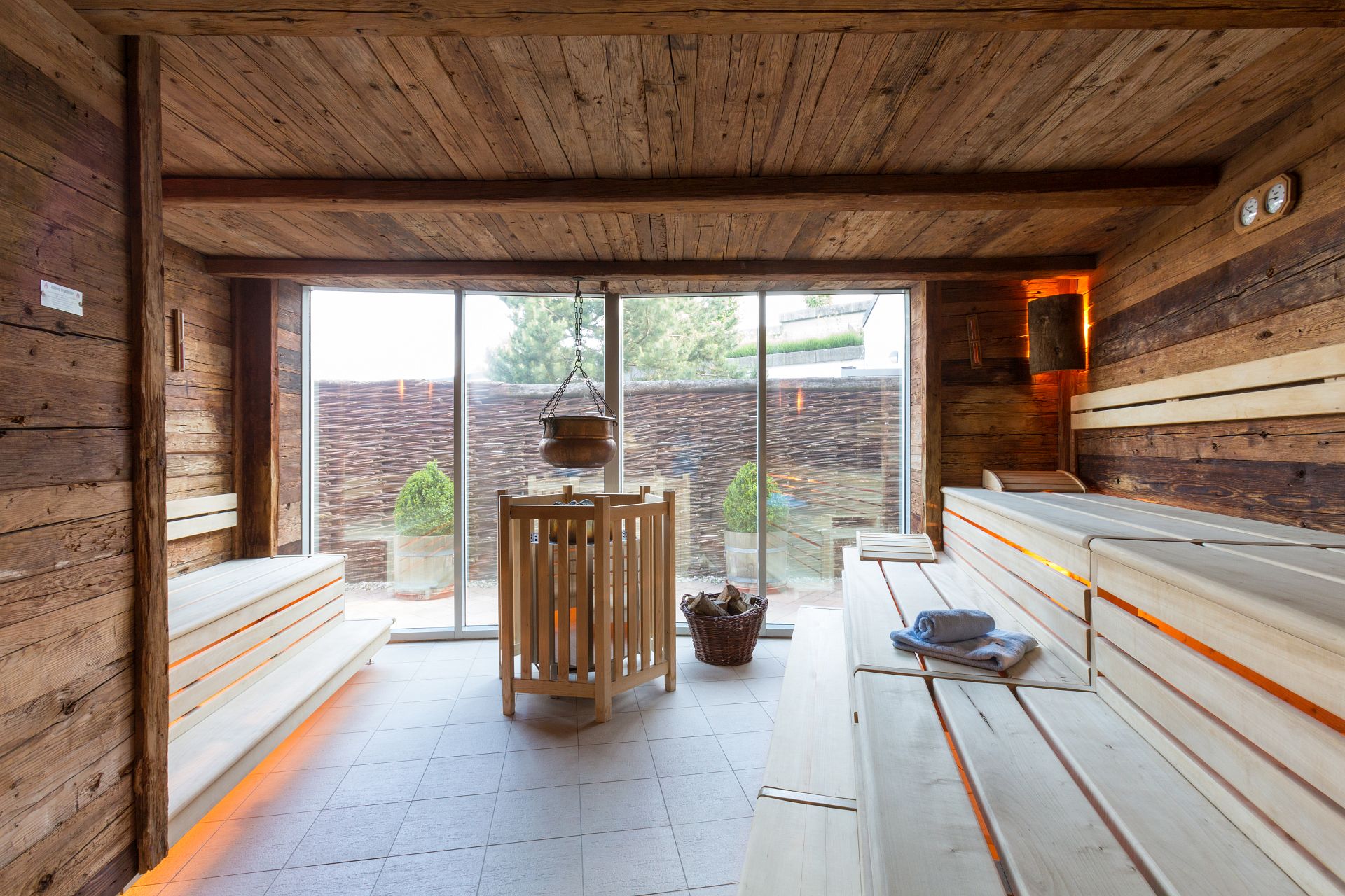 Kräutersudsauna in den Chiemgau Thermen